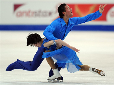 Kavaguti and Smirnov fail to defend European figure skating pairs title