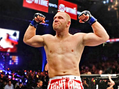 Kharitonov KOs Mighty Mo