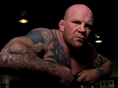 Monson knocks daylights out of Moscow cops