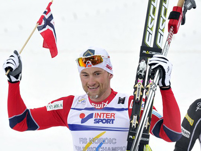 Northug takes gold on home snow ahead of Russians