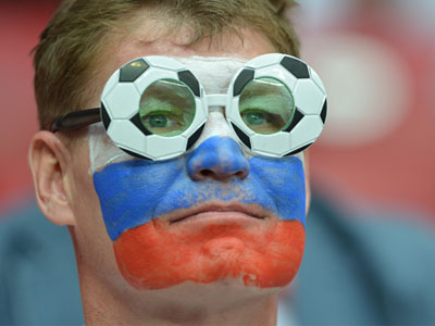 Russian support swelling in Warsaw