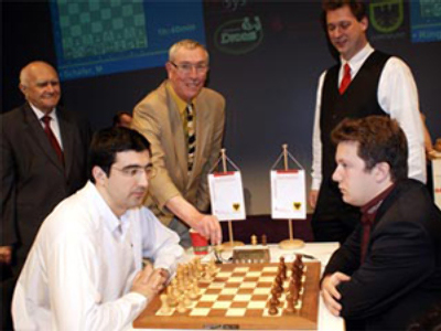 Russian grand master secures world record
