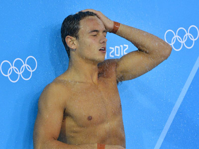 Teenager arrested after sending mean Tweets to British diver
