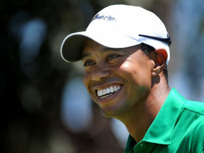 Woods helps Americans raise Presidents Cup