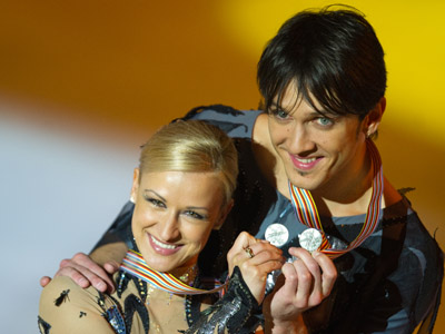 Unbeatable free skating helps Russians claim silver in Nice