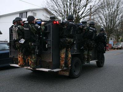 Baltimore blogger live broadcasts his standoff with SWAT team