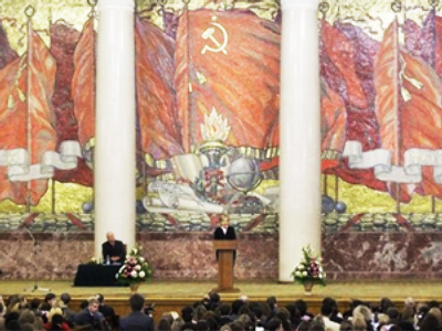 Clinton promises military cooperation with Russia - sort of