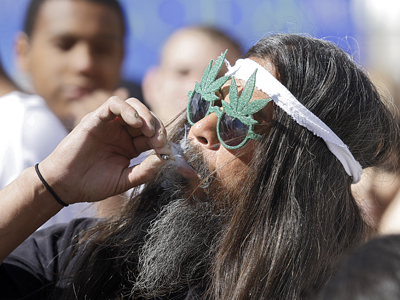 Colorado and Washington prepare to face off with feds over marijuana