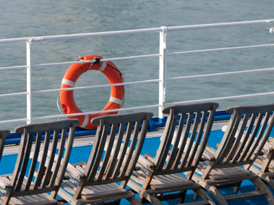 Teenager sues cruise ship for leaving him for dead