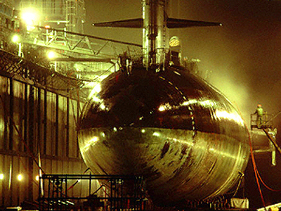 Lazy inspector endangers US submarines
