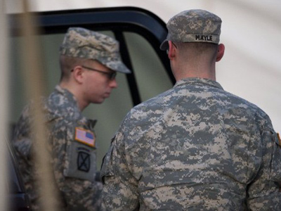 Manning awaits decision on military tribunal