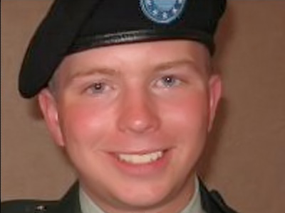 Manning wants Obama and Clinton as witnesses