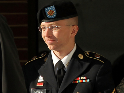Bradley Manning might take responsibility for WikiLeaks role through plea deal