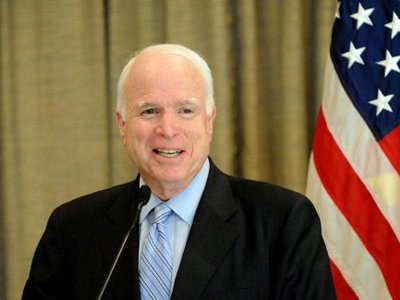 American funnyman John McCain tells joke 27 times