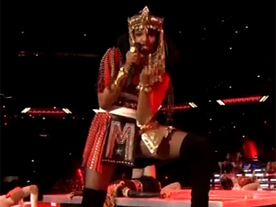 M.I.A gives America the middle finger