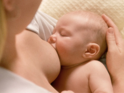 Breastfeeding moms fight back!