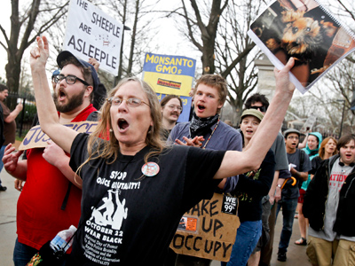Monsanto sued for poisoning farmers