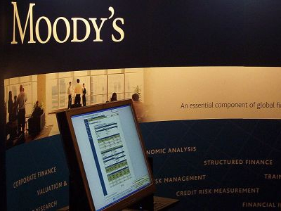 Moody's to downgrade the US