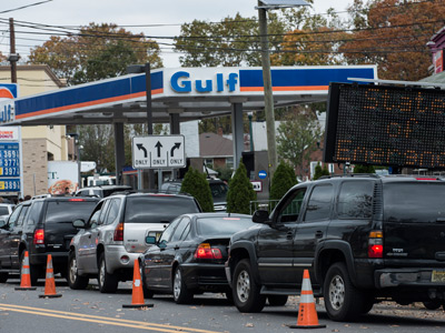 New York imposes fuel rationing plan after Hurricane Sandy (PHOTOS)