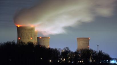 Three Mile Island nuclear power plant, where U.S. suffered its most serious nuclear accident in 1979, is seen across Susquehanna River in Middletown, Pennsylvania. (Reuters /  Jonathan Ernst)