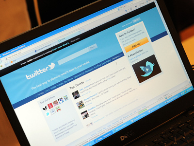 NYPD clashes with Twitter over online massacre threat