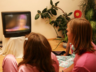 Obama calls on courts to censor TV