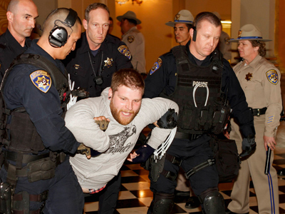 Mass arrests at Occupy Education protest at California State Capitol
