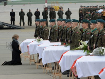 Polish and Russian investigators turn up new clues in plane crash scene