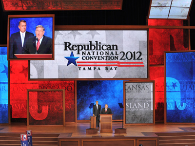 Romney wins delegate count as hurricane, dissent dog Republican convention (PHOTOS)