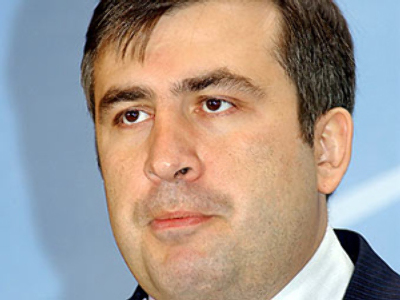 Saakashvili maneuvers to stay afloat