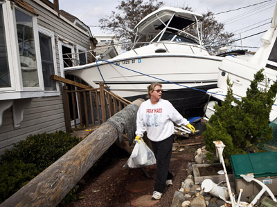 Sandy death toll rises, recovery pace criticized (PHOTOS)