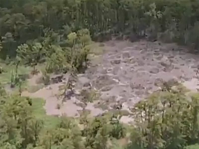 Huge sinkhole causes mass evacuation in Louisiana