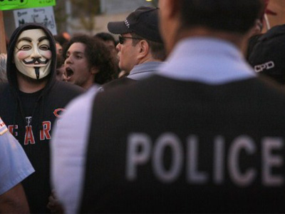 Press-free NATO summit? Filming cops on the street illegal in Chicago