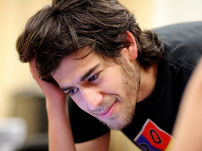 US court drops charges on Aaron Swartz days after his suicide