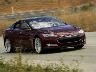 Tesla Motors CEO takes to Twitter over journalist's 'fake' claims