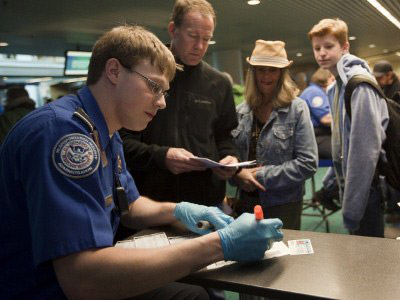 TSA agent attacks pilot with cup of hot coffee
