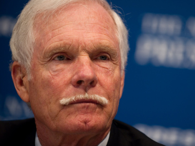 Ted Turner apologizes after saying soldier suicides are 'good'
