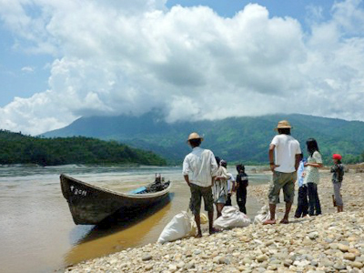US blocks Chinese dam