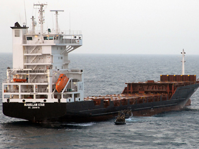 US' Fifth Fleet threatens Iran over Strait of Hormuz