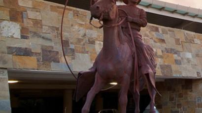 Statue of Will Rogers at Will Rogers World Airport (Image from flyokc.com)
