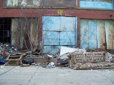 Detroit population falls to lowest level in 100 years