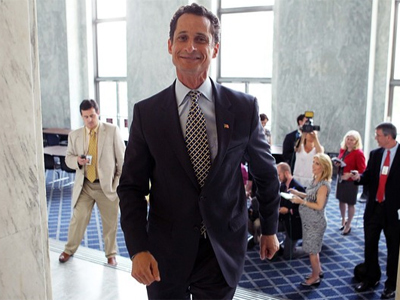 Weiner gets it up on Twitter