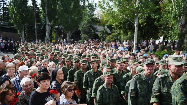 Donetsk : 120 000 personnes rassemblÃ©es pour rendre hommage Ã&nbsp; Alexandre Zakharchenko (IMAGES)