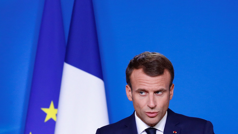 «Arrogant», «superficiel» :  selon un nouveau sondage, la cote de popularité de Macron baisse encore