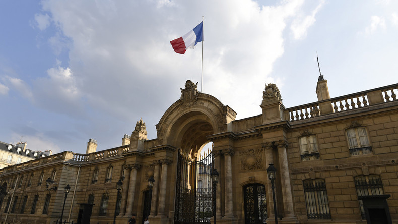 L'Elysée se dit prêt à accréditer RT France et Sputnik